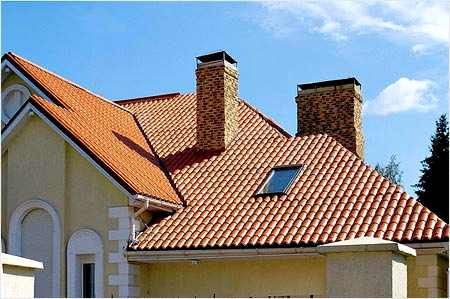 Betingelserne for brug af skorstenen i et privat hus påvirker egenskaberne ved dets design og valget af materiale, som det skal udføres fra